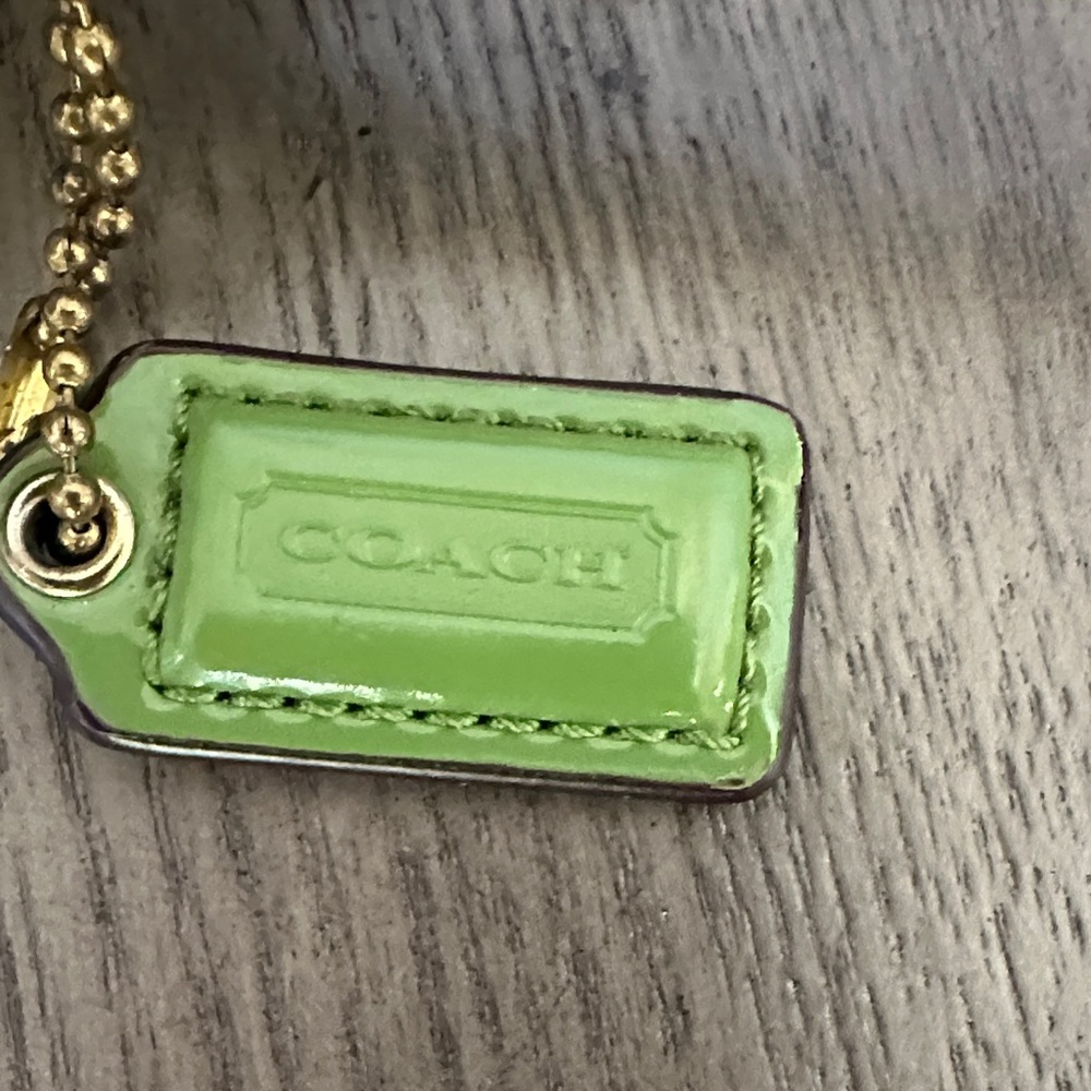 Coach Signature Canvas Wristlet Light Khaki Green Grass with Matching Tag - Picture 10 of 16